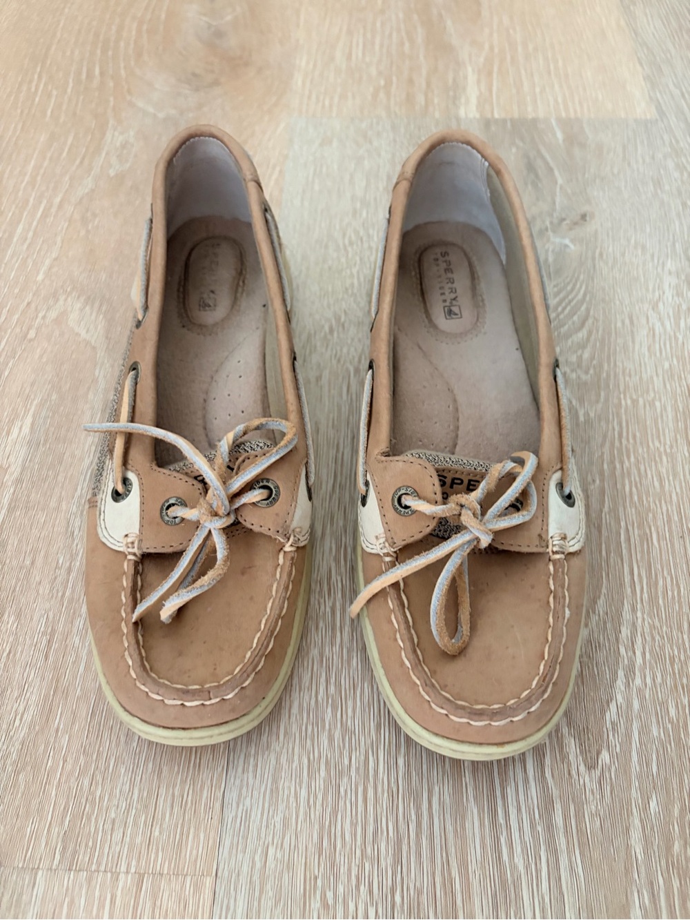 Classic Sperry Tan and Cream Leather Boat Shoes- Womens 7